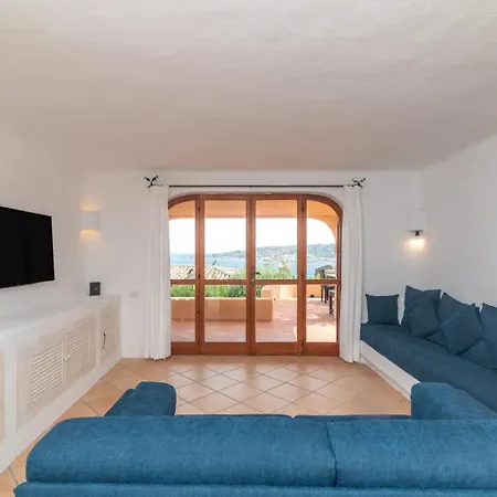 Villa Punta Sardegna *